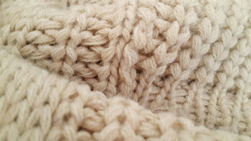 Cómo eliminar manchas en prendas de lana